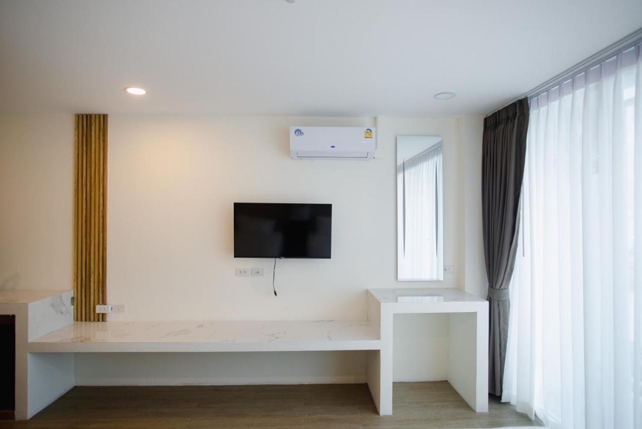 Hotel Agnes ブリーラム エクステリア 写真